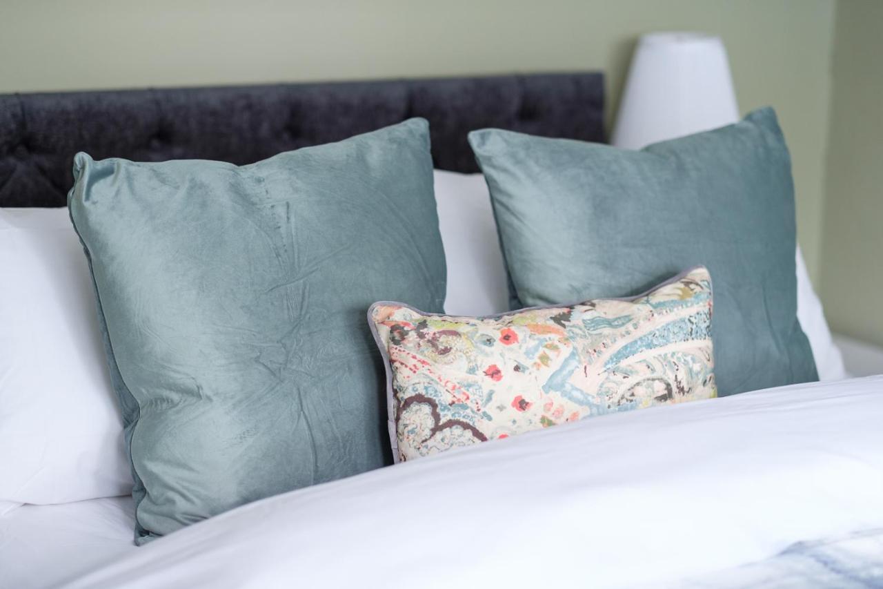 Dickens Suite- Cozy Suite 15Min Close To Gatwick クローリー エクステリア 写真